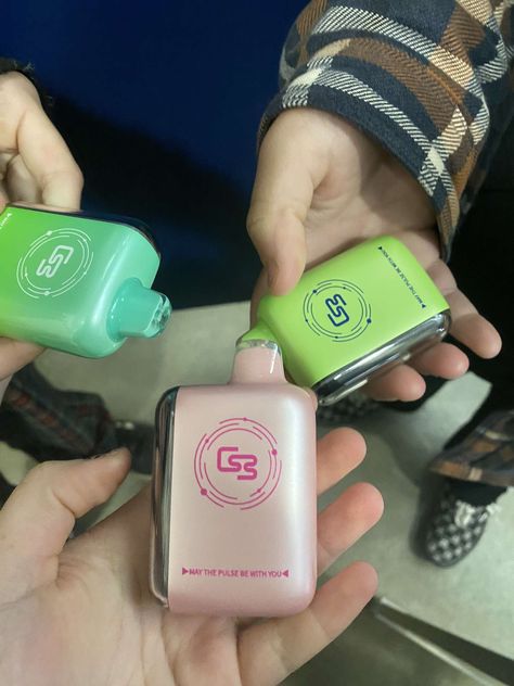 Discover de Geheime van Geek Bar E-Cigarettes: Een Complete Handleiding voor Het Kopen en Genieten